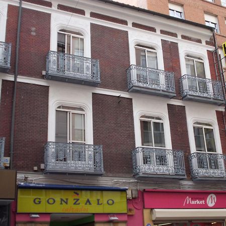 Hostal Lima Valladolid Buitenkant foto